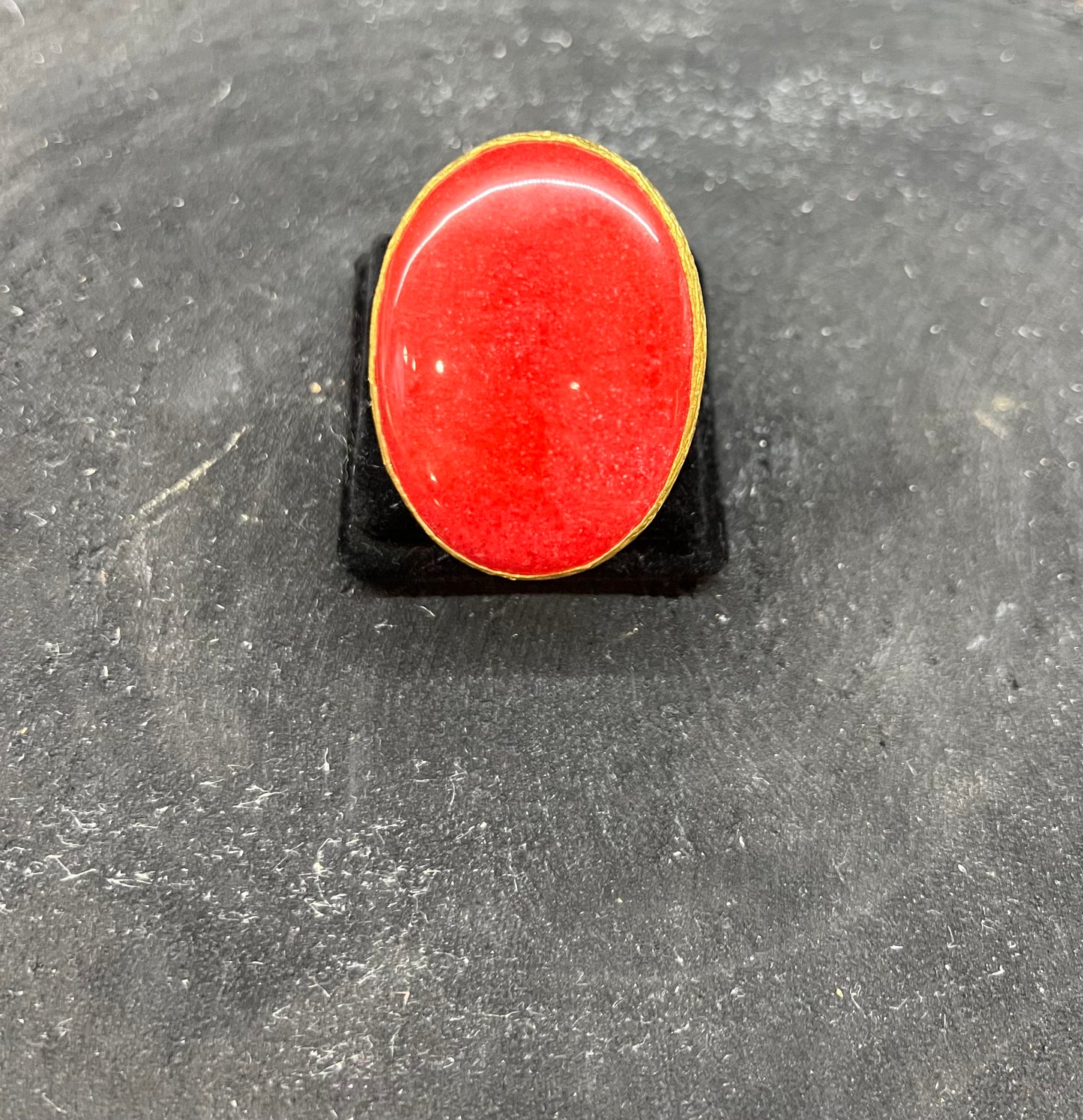 Anello con rubino